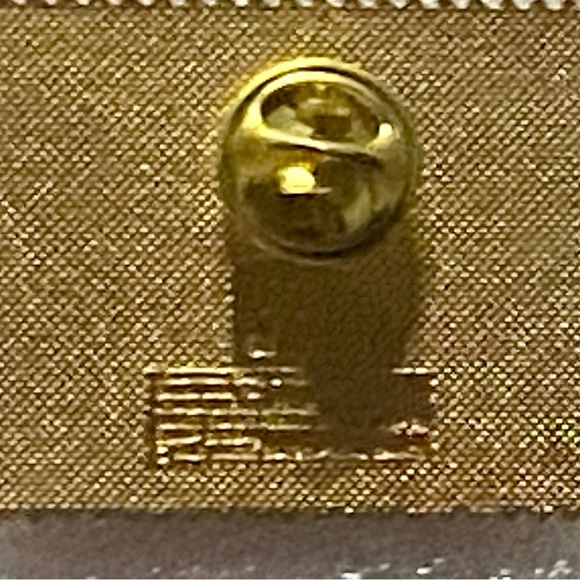 Vintage Love Doves Heart 25c Postage Stamp Pin Pinback Lapel Brooch - Picture 5 of 10